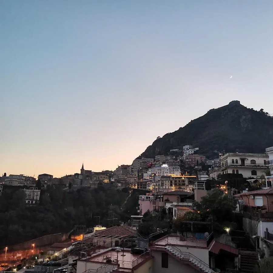 La Perla Lejlighed Taormina 0*,
